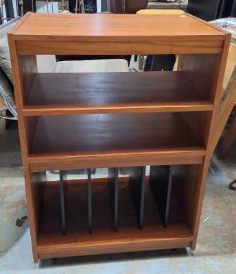 STEREO CABINET