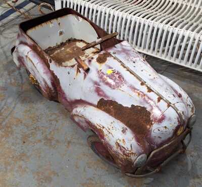 PEDAL CAR