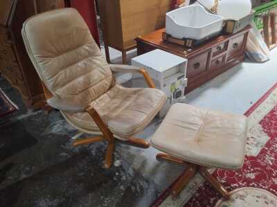 RECLINER