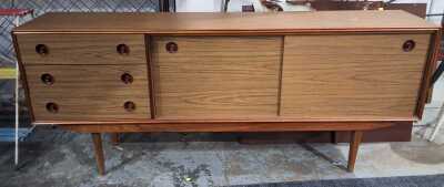 SIDEBOARD