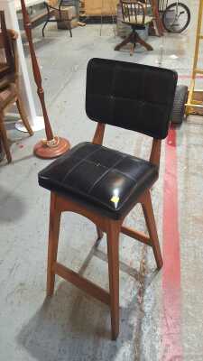 BAR STOOL