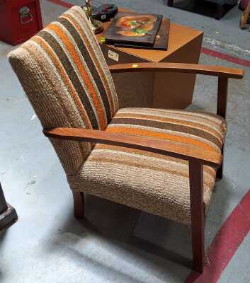 ARM CHAIR