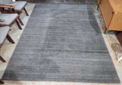 FLOOR RUG