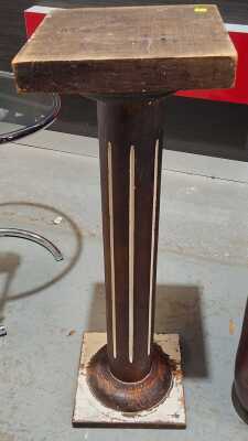 PEDESTAL