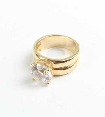 GOLD RING