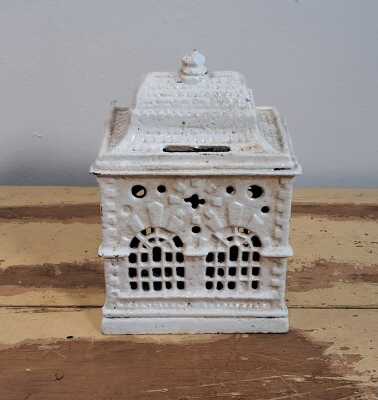 MONEY BOX