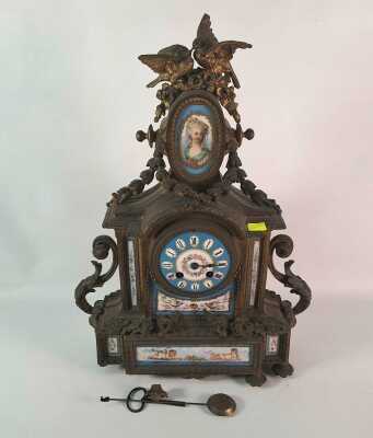 MANTLE CLOCK