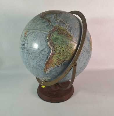 WORLD GLOBE