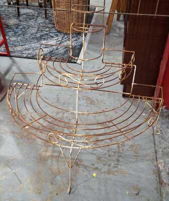 PLANTER STAND