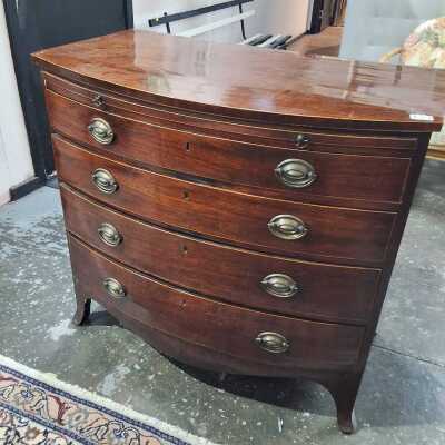 CHEST OF DRAWERS