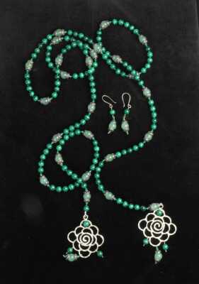 GEMSTONE NECKLACE