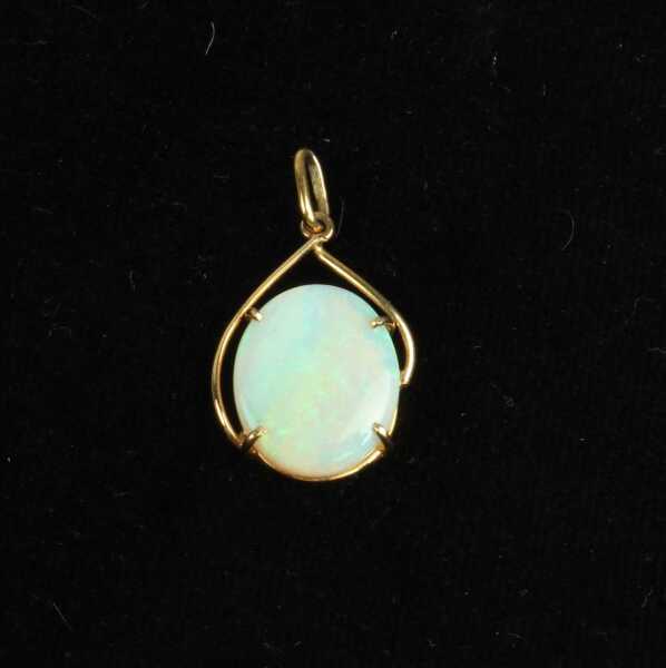 OPAL PENDANT
