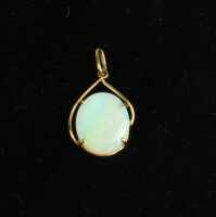 OPAL PENDANT