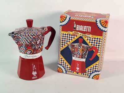 COFFEE POT