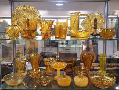 AMBER GLASS