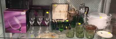 ASSORTED TABLEWARE