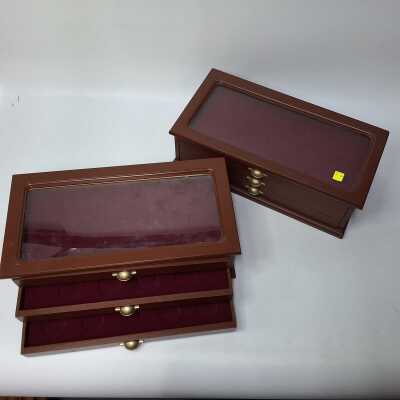 DISPLAY CASES