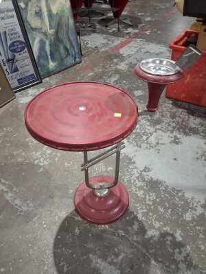 SMOKERS STAND