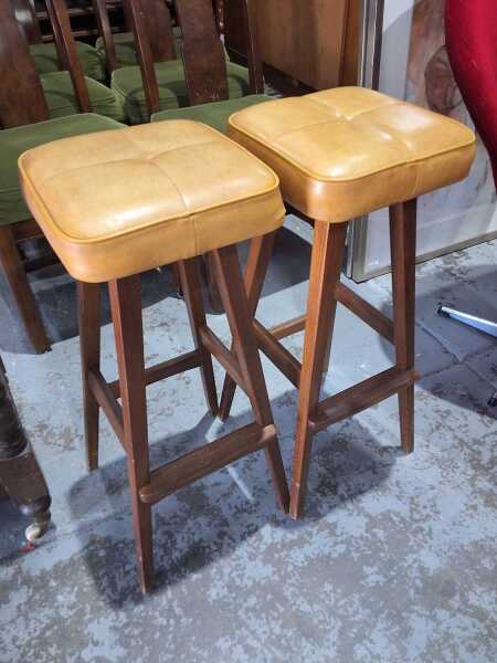 BAR STOOLS