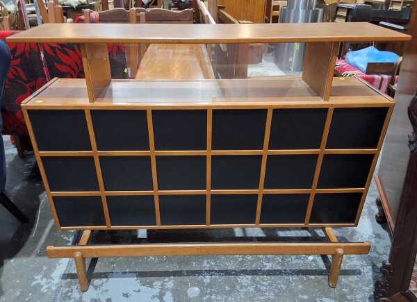 TEAK BAR