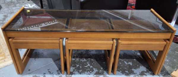 COFFEE TABLE AND NESTED SIDES