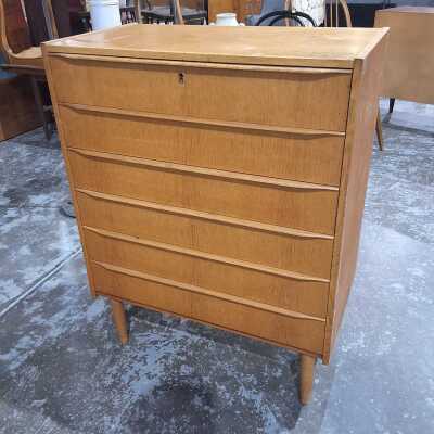 CHEST OF DRAWERS