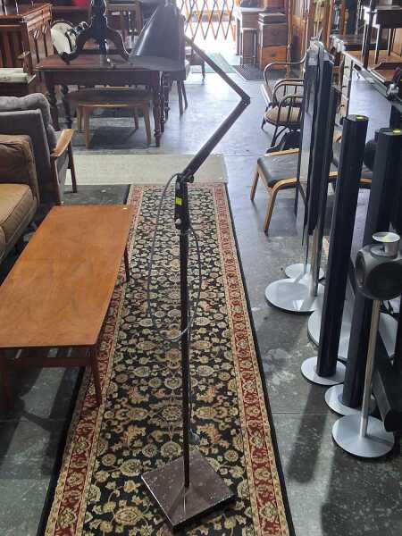 STANDARD LAMP