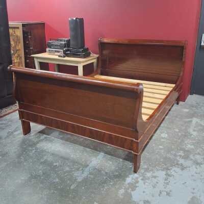 Sleigh Bed
