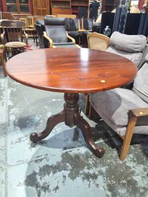 KITCHEN TABLE
