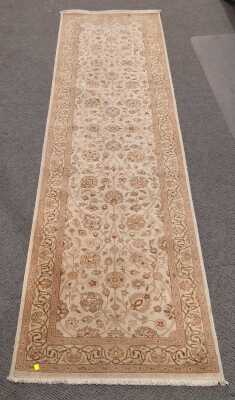 HALL RUNNER