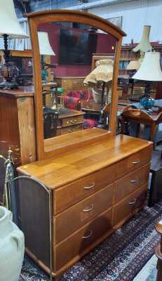 BEDROOM DRESSER