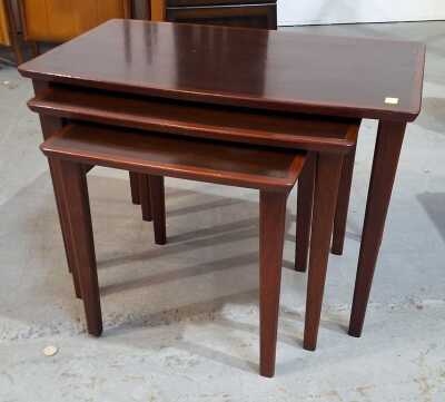 NEST OF TABLES