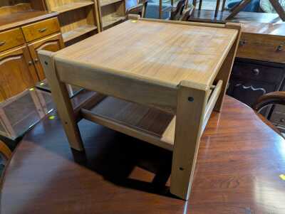 LAMP TABLE - LAMP TABLE