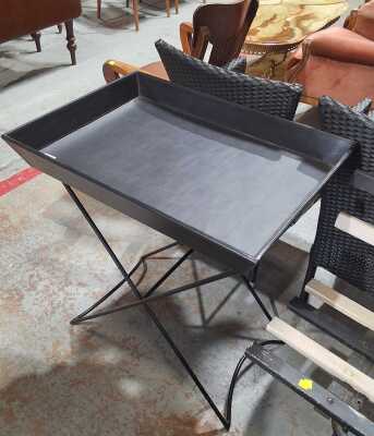 Tray Table