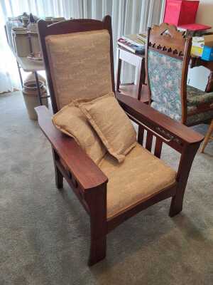 MILLER CHAIR