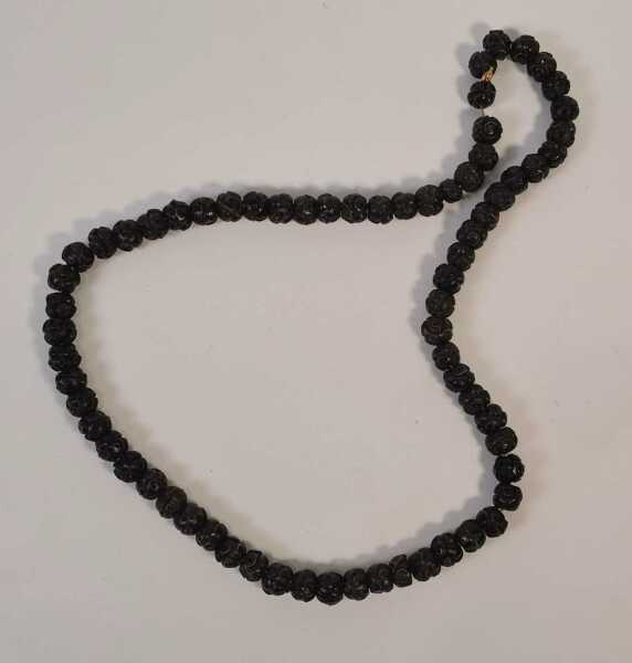 BEAD NECKLACE