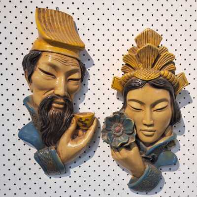 WALL PLAQUES