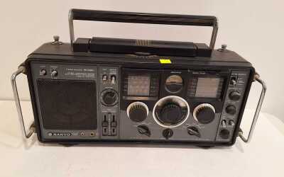 Sanyo Boombox