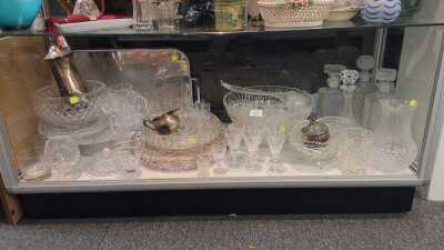 TABLEWARE