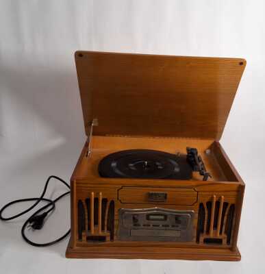 Watts Turntable