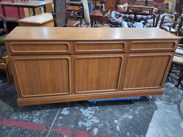 SIDEBOARD