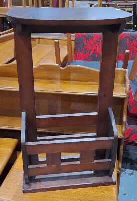 Magazine Stand