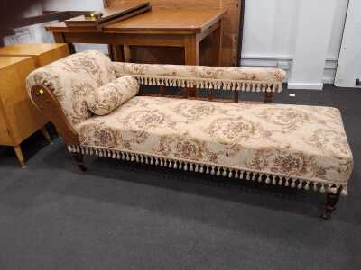 Chaise Lounge