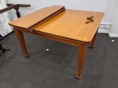 214 · DINING TABLE