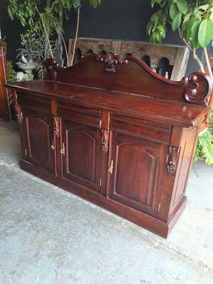 Sideboard