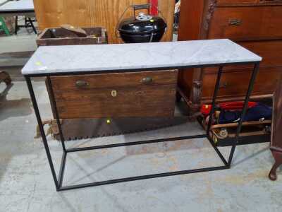 Hall Console
