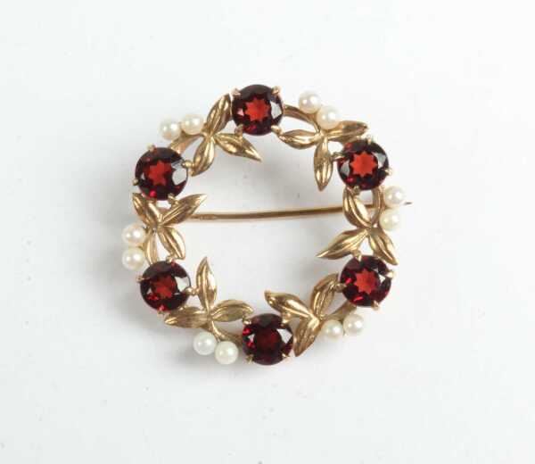 GOLD BROOCH