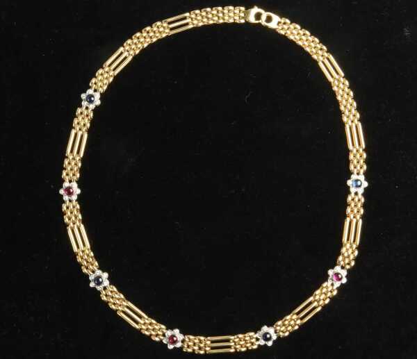 GOLD NECKLACE