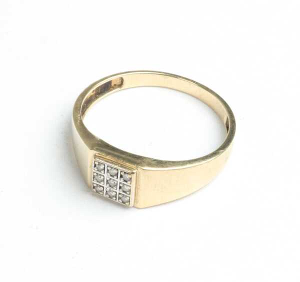 GOLD RING