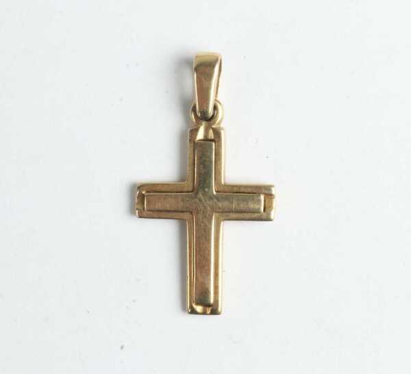 GOLD PENDANT